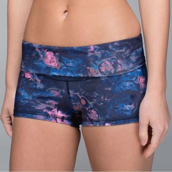 Lululemon Boogie Short (Roll Down) *Full-On Luon - Picture 3 of 8